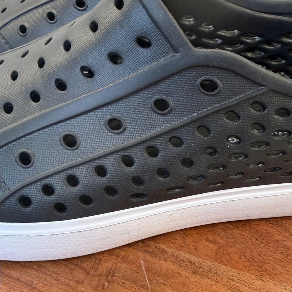 London Fog Black Perforated Slip-On Sneakers